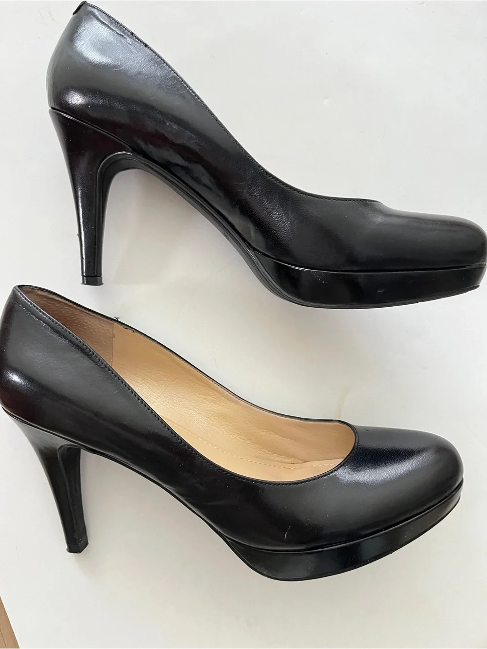 Perfect Marc Fisher Classic Black leather Platform Pump Women's Heels shoes 9.5